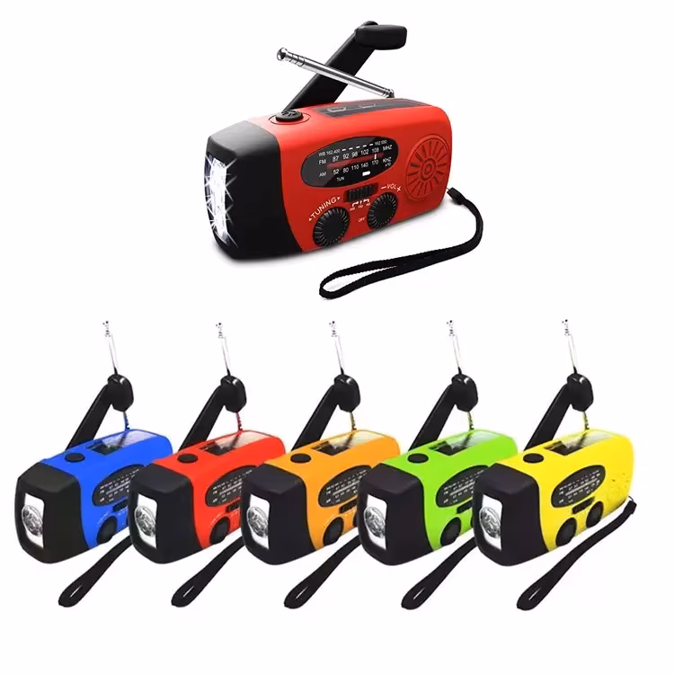 GÜNEŞ ENERJİLİ MANYETOLU EL FENERLİ POWER BANK AFET ACİL DURUM RADYOSU (RENK SEÇİNİZ)